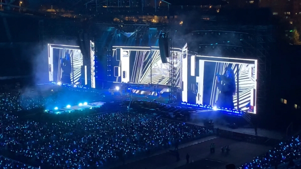 1733898234168719.jpg 004张韶涵1_副本.jpg